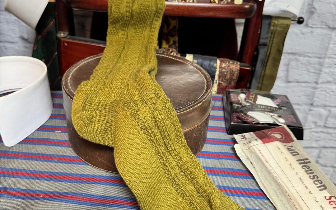 Wonderful Vintage Long Shooting Socks Size 8-11. Lovat Green Whyte & Smith