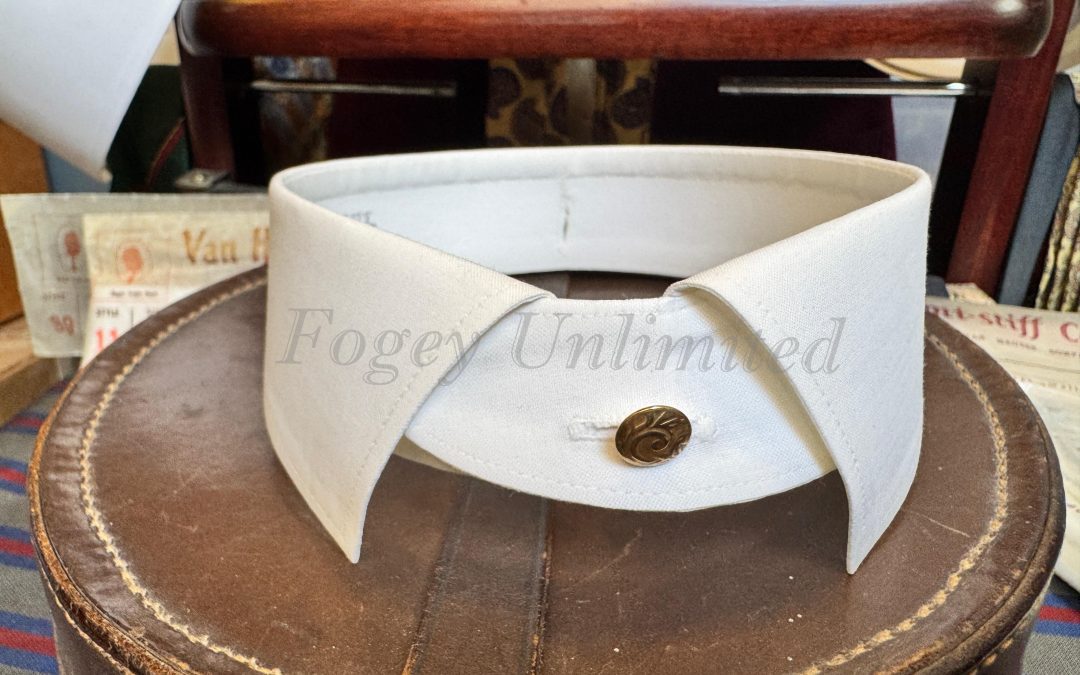 Brand New Old Store stock Starched Stiff Detachable Collar. Style Lyric . Size 15″