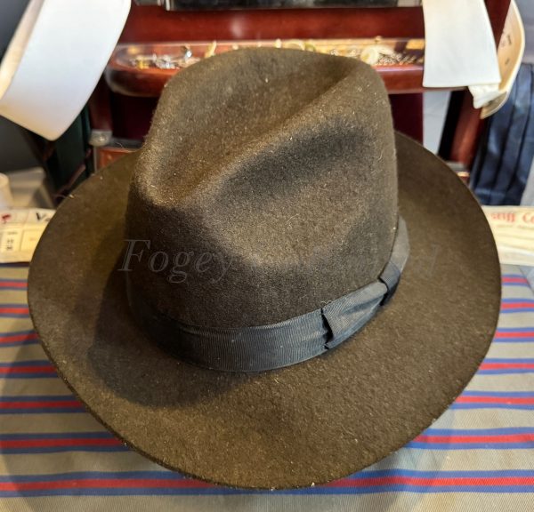 Vintage Dark Brown Trilby Hat by London Hatters. Size 7 1/4"approx (Ref:LH714)