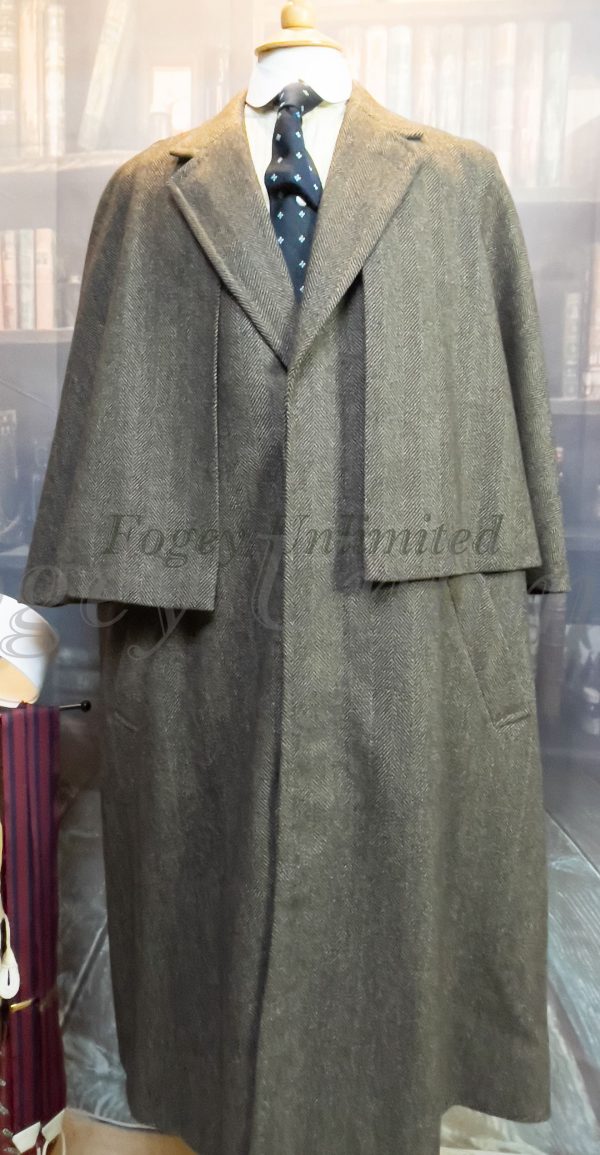 Vintage Bespoke Gentleman's Inverness Cape or Ulster Cape by Davies & Son Savile Row . 44-46"/112-117cm (PTH)